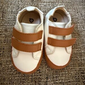 Old Soles White and Tan Kids Sneakers barefoot walkers leather upper and lining